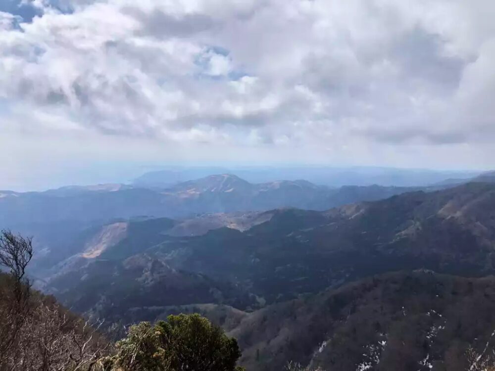 万二郎岳付近の景色