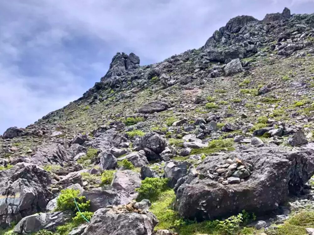 茶臼岳山頂への登り