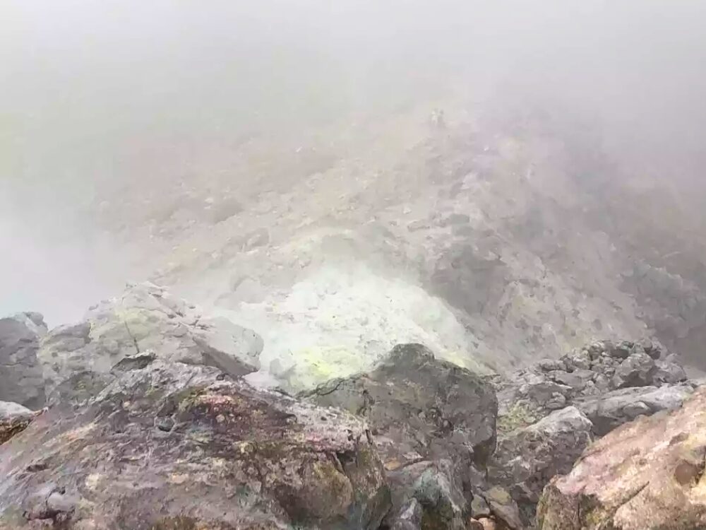 焼岳火口