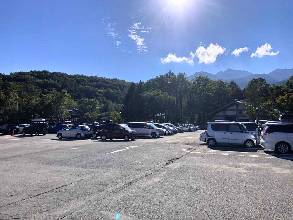 シャトルバス乗り場駐車場
