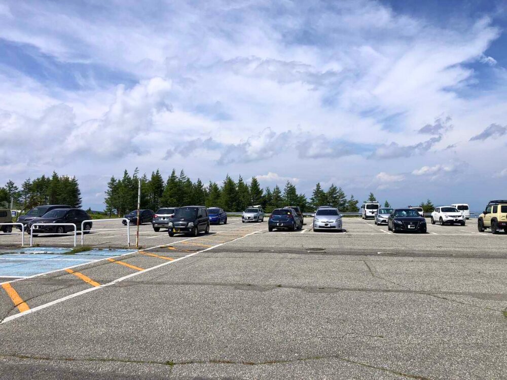 自然保護センター駐車場