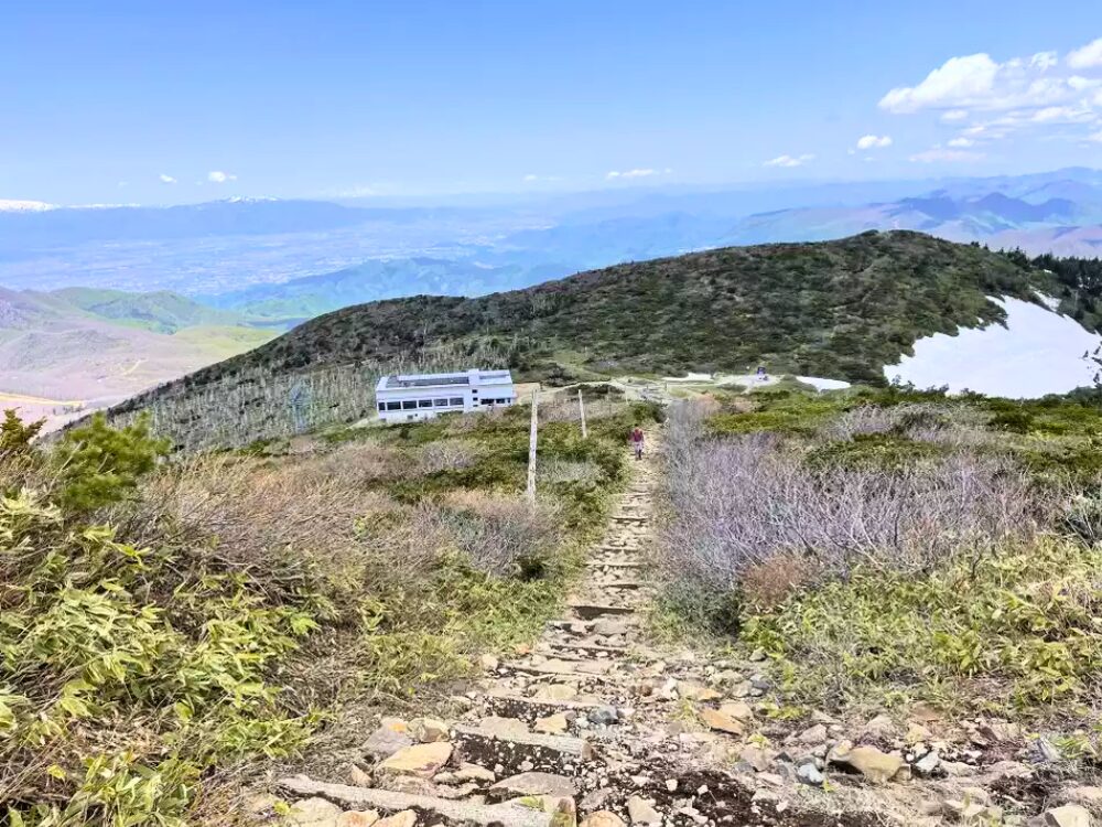 地蔵山から山頂駅への登山道