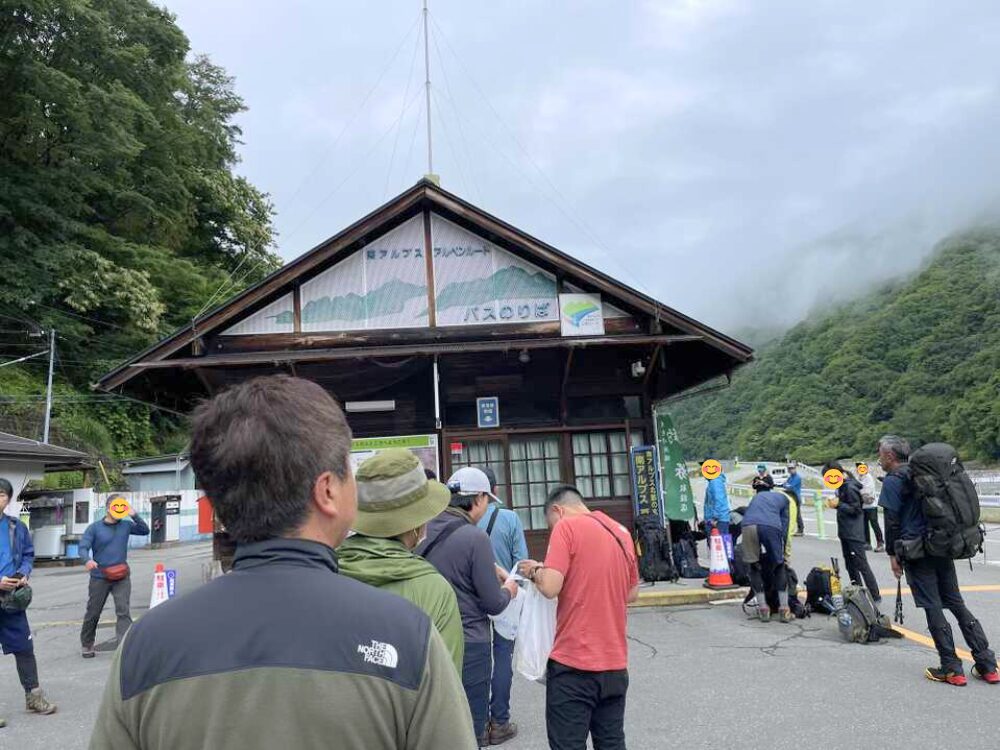 チケット購入の列