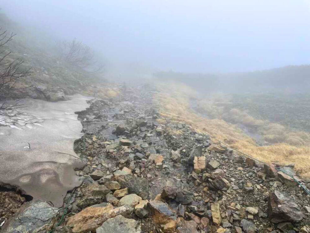 川になった登山道