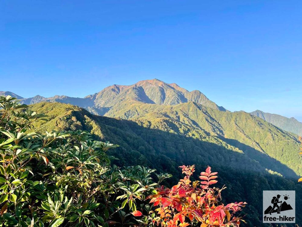 越後駒ヶ岳と紅葉