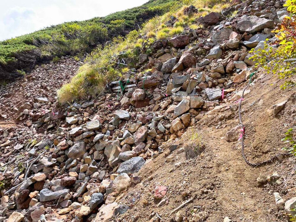 御嶽山の崩壊した登山道