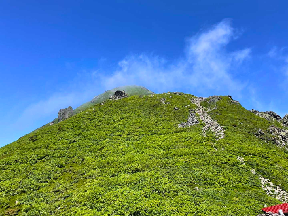 雲の掛かった岩木山