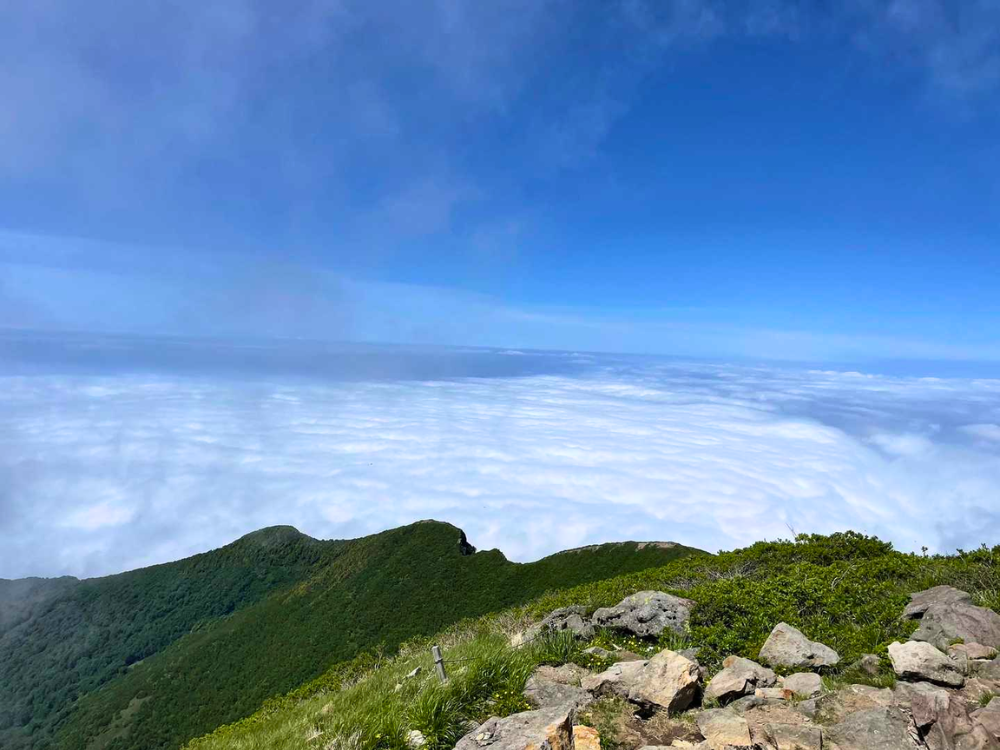 岩木山山頂から見た雲海