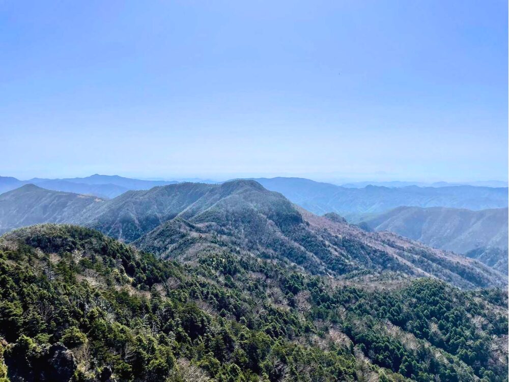 鋸山手前の登山道からの景色