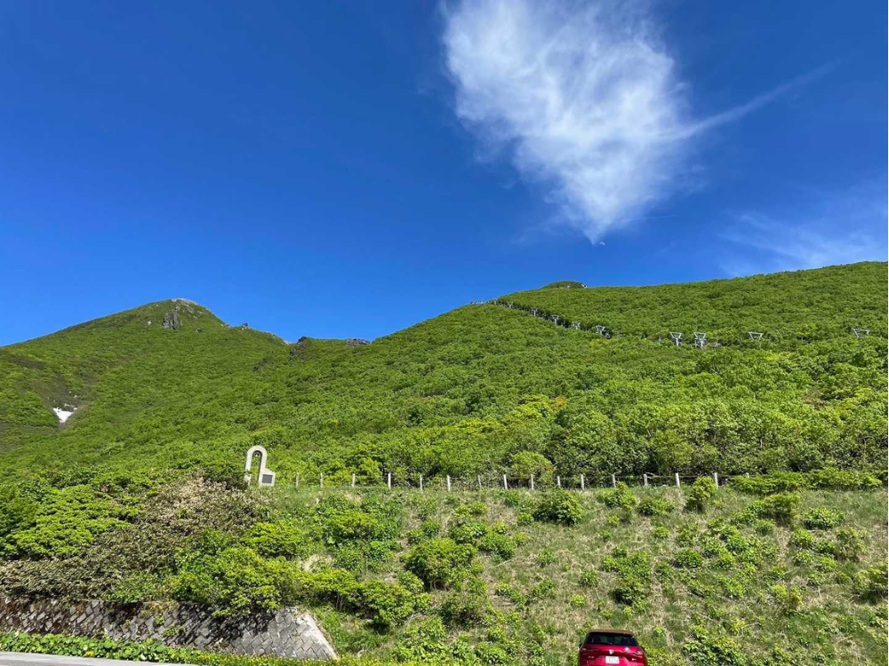 岩木山8合目駐車場からみた岩木山