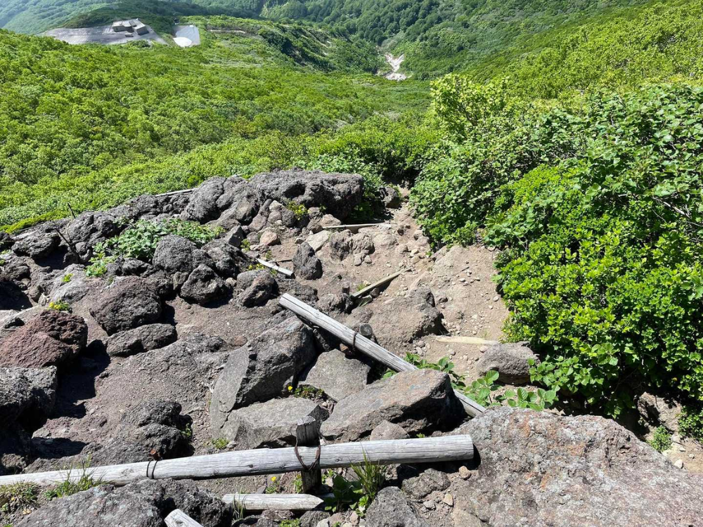 岩木山の下山の登山道